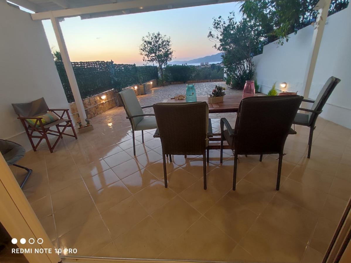 Andrew'S Sunset View Apartment Loutráki Buitenkant foto